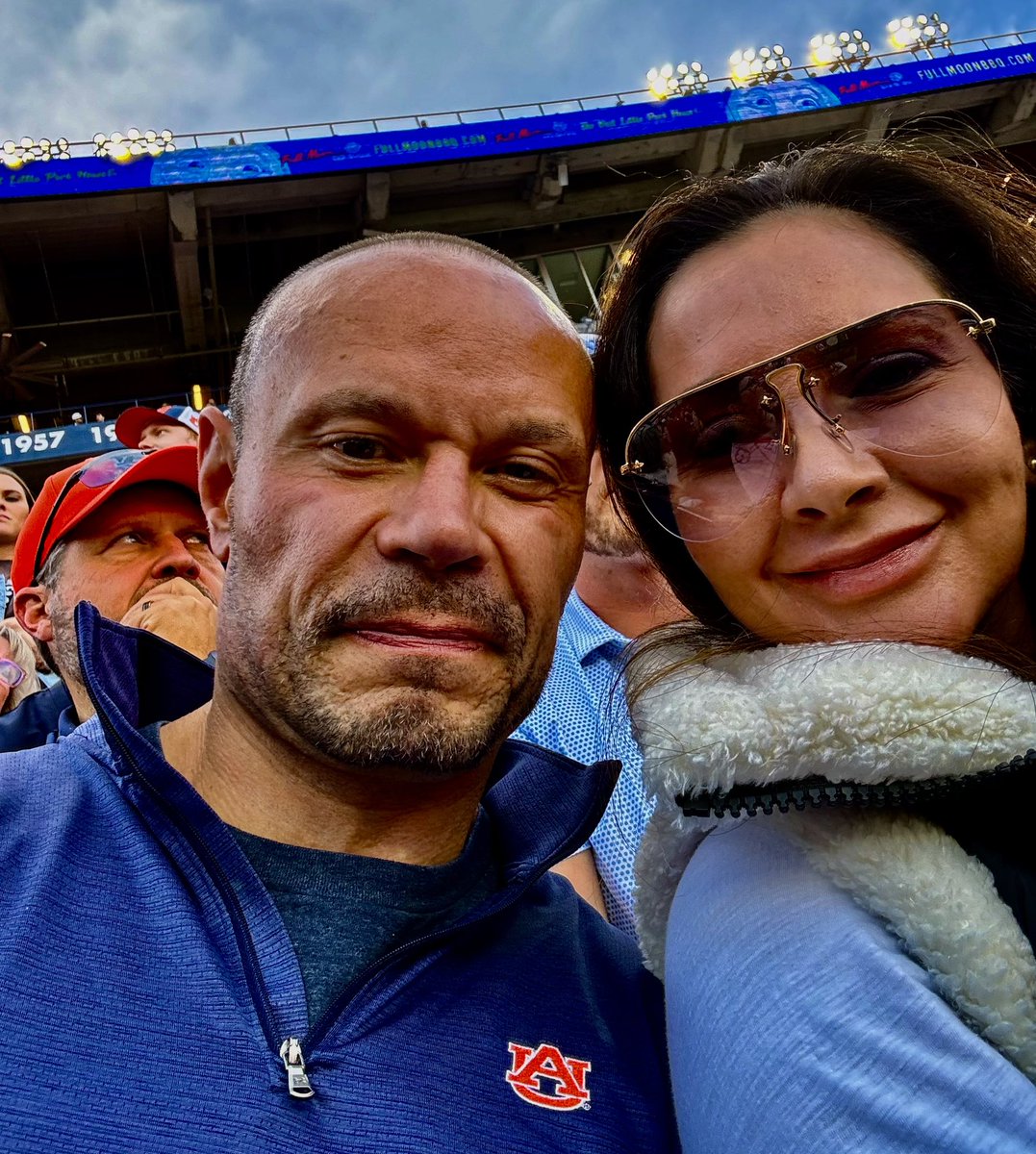 God bless Southerners.
This pic was taken at the Iron Bowl last night, and I woke up today with some strong feelings about what I’ve experienced in the South.
First, I’m a NY kid, born and raised, but I’ve spent most of my adult life far south of NY. Between Georgia, Maryland,