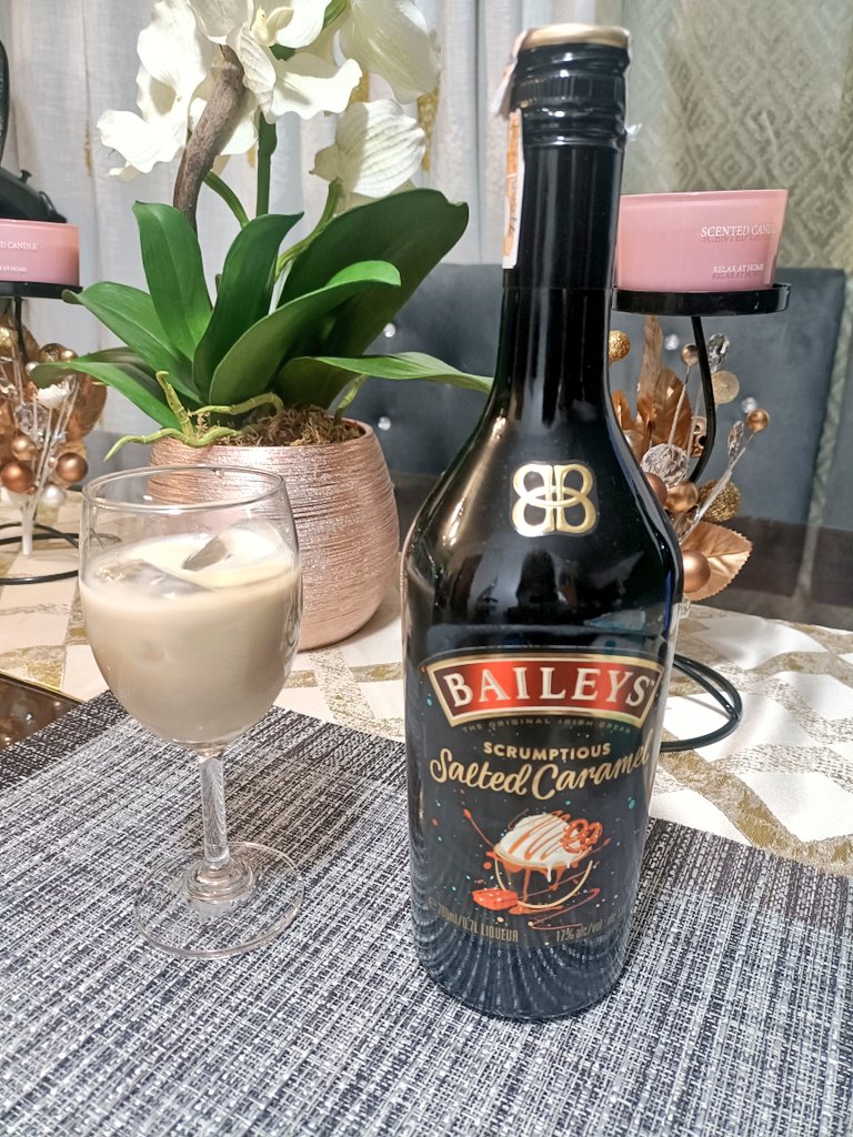 vhang_24's tweet image. #sundayvibes 
#solomode
#winelover