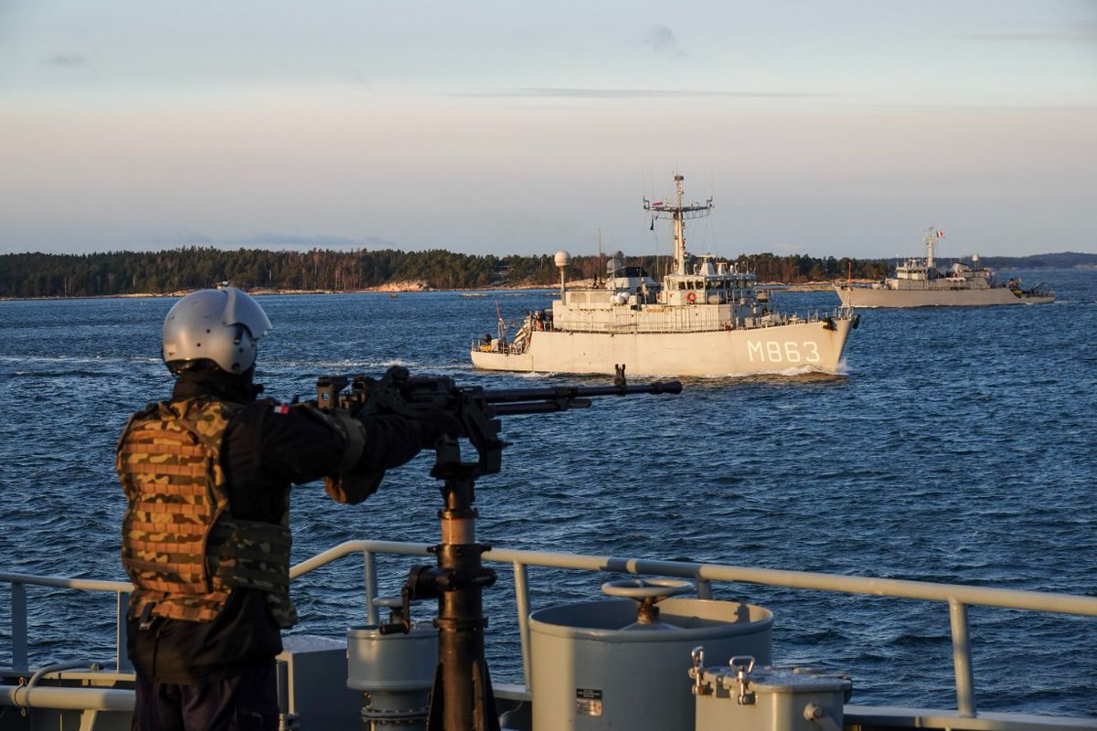 During #FRWI23🇫🇮, among thousands of islands of Archipelago Sea, #SNMCMG1 is training force porotection procedures🛡️ to maximize the ability to disrupt unpredictable attacks, provide the earliest possible warning, and ensure the best protection when threats occur💪 @NATO_MARCOM