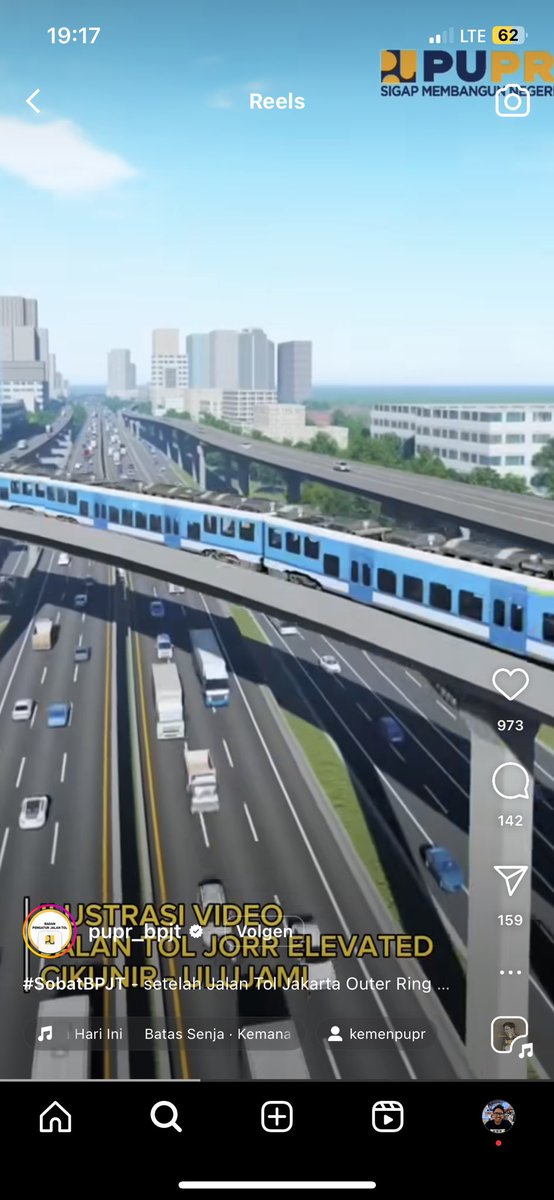 adriansyahyasin's tweet photo. I’m at a total loss at word knowing this controversial project is really going (with a faster pace than the Outer Ring MRT)

Kalau memang niatan kita adalah mengurangi kemacetan, polusi dan ketergantungan kendaraan pribadi, bangun jalan tol ini bukan jawabannya. Dan saya senang khalayak publik banyak di komentar yang sudah sadar akan hal ini! @pupr_bpjt 

Beban kepadatan di JORR existing hanya akan berkurang dengan transportasi massal

Dana 21 Trilyun lebih baik untuk transportasi umum!