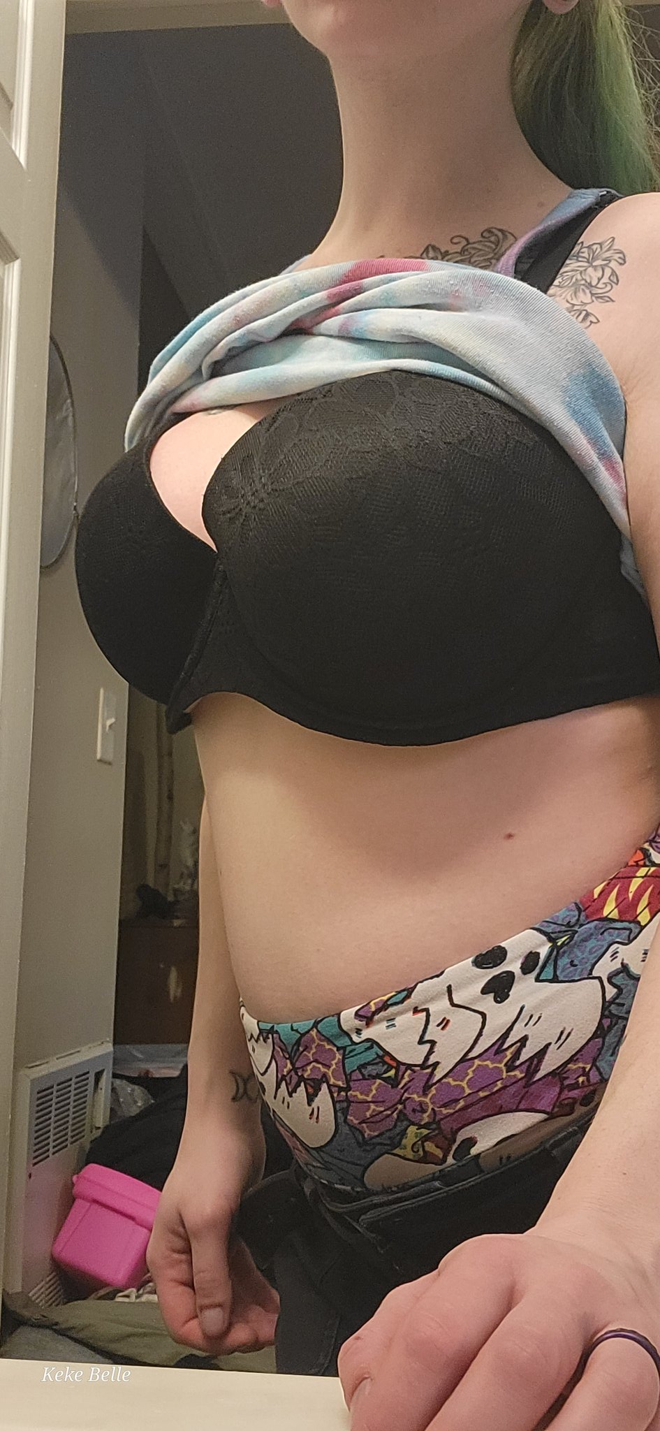 wanna see me milk myself? 15$ to cashapp with your Twitter name 😘 $SilverMoon232 #breastmilk #pregnancy #milking #mamamilkers #fullofmilk #givemeyourmoney https://t.co/hHZepCipfC