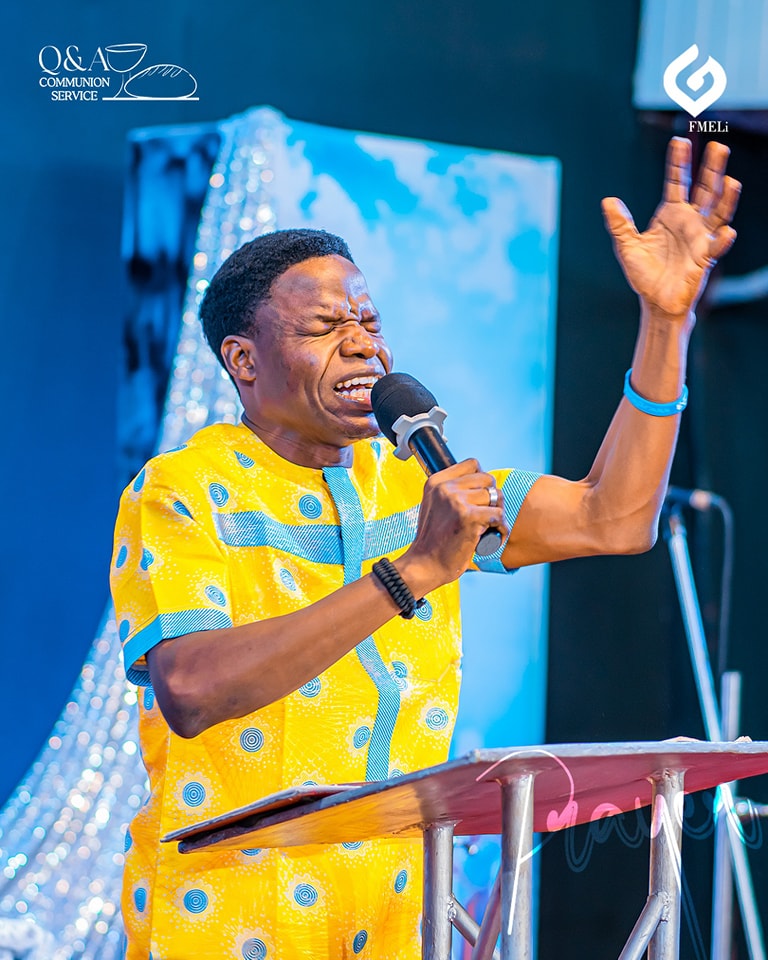 FMELi_ELE's tweet photo. Moments from Prayer Session at Question and Answer Communion Service 📷📷📷
#QuestionandAnswerService
#FMELiCommunications https://t.co/d8IbWM6eAH