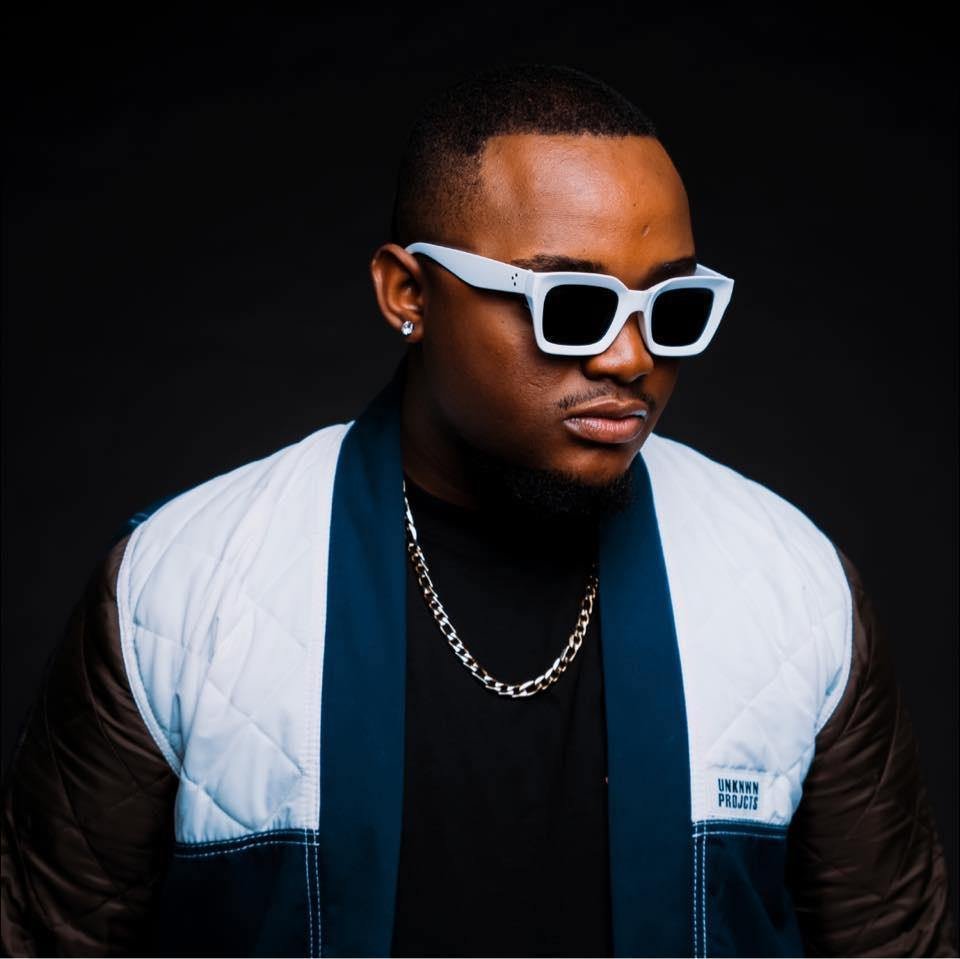 inanda884fm's tweet photo. #THE_URBAN_CHART_SHOW TOP 30 12:00 - 3pm With @iamCannonSA
#URBAN_CHART_TOP30 #15to11
15 > @SoaMattrix1 - ATHANDWE
14 > @MrCashtime - THATHA
13 > @DjKotinSA - HELLO
12 > @DuaLipa - Dance The Night
11 > @Tems - ME & YOU
.
#ContactUs
WhatsApp : 068 764 9969
#34DaysLeft https://t.co/d5Efjn7oZQ