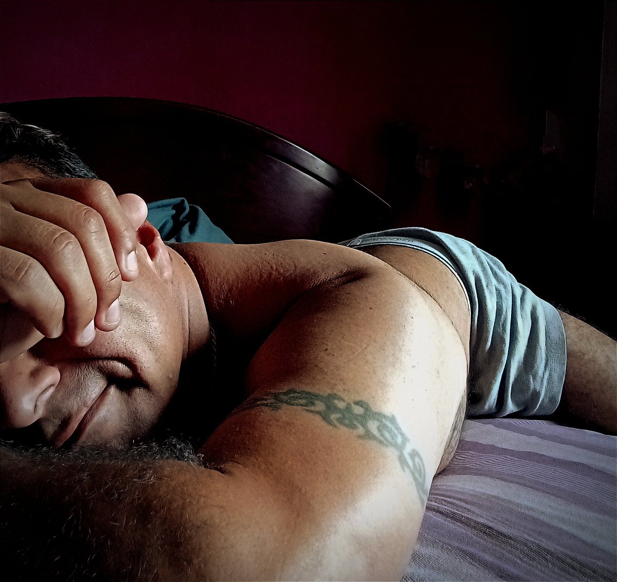 chro7528's tweet photo. Adiós flojera !! A levantarse 
#peru #hairy #HairyChested #fitnesgay #hairygay #sport https://t.co/x4xpNlOzuE