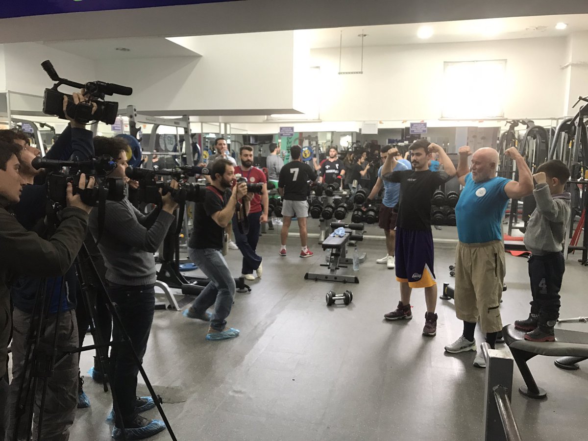 A_HasimBaltaci's tweet photo. Belediyemizin spor salonlarından uzun süredir hizmet alarak gençlere örnek olacak başarılara imza atmış, Ruhi Amcamızın vefatını üzüntüyle öğrenmiş bulunmaktayım. 

Merhuma Allah’tan rahmet ailesine baş sağlığı ve sabırlar dilerim. https://t.co/dV5k0s8WDG