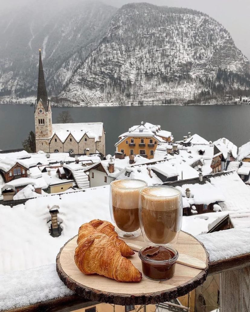 tmbIrpics's tweet photo. Breakfast &amp; a view in Austria ☕️🥐 https://t.co/J27nLdAPuC