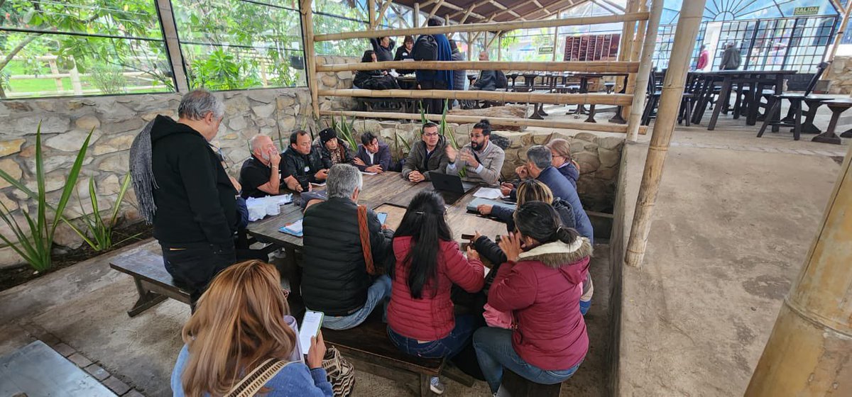 IvanPerdomoL's tweet photo. En una exitosa jornada se convirtió la asamblea y elaboración del plan estratégico de la @FedeBogotaJAC en cabeza de @DavidCasCh realizada en la localidad rural de Usme, con el apoyo logístico  del @BogotaParticipa https://t.co/GGfxmUZdO8