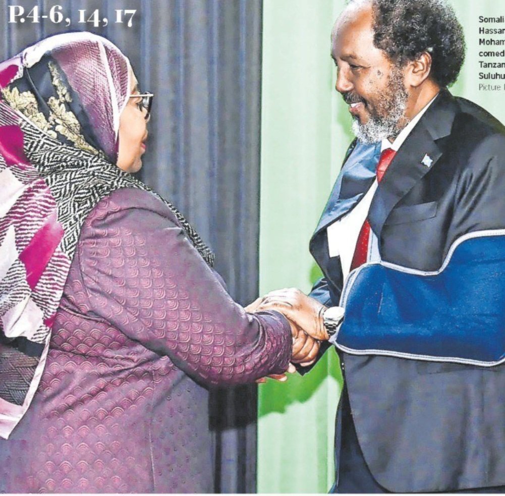 fidow75877's tweet photo. @KingDarood Waa kanaa xassan sheikh oo diinta islaamka ka hor mariyo danta dalka 😆 🤣 😂  ma isagaa qabo mise waa la dhalatey.  Aqoon uma lihi  danta dalka ka hor mari diinta iyo dhaqanka https://t.co/D5WbNs8DSC