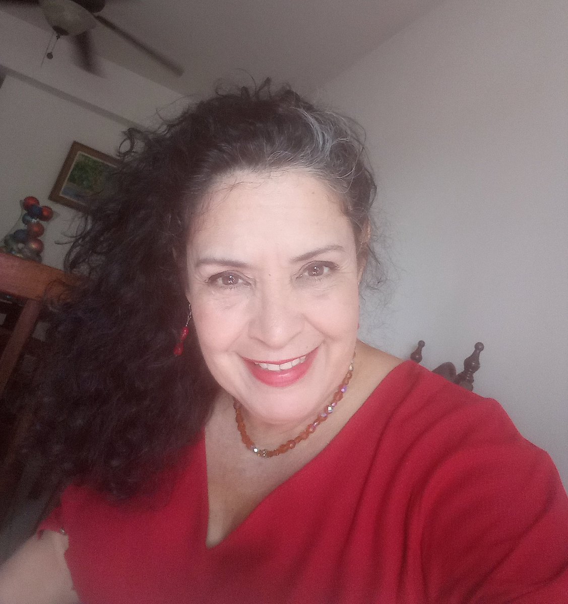 Mariat1969's tweet photo. Feliz día Venezuela, les desea esta gordura tropical venezolana! Y el Esequibo es de Venezuela, no lo olviden 🇻🇪 https://t.co/s5VyhOD7dY
