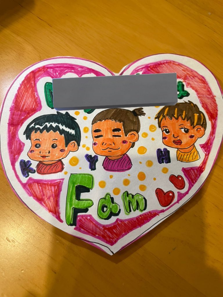 hiro_soraai's tweet photo. 家族。
ファミリー👪
お絵描き。 https://t.co/tBBAU6Inku