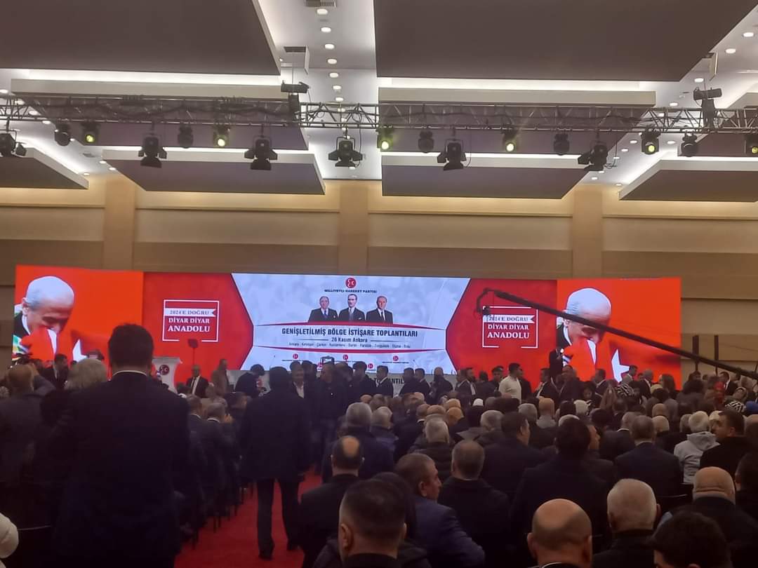Reyhany17792812's tweet photo. ATO kongre merkezindeki, Genişletilmiş Bölge İstişare toplantısına dava arkadaşlarımızla birlikte katılım sağladık. Hayırlara vesile olsun.
             🇹🇷
#DiyarDiyarAnadolu https://t.co/y1fLcl8x3S