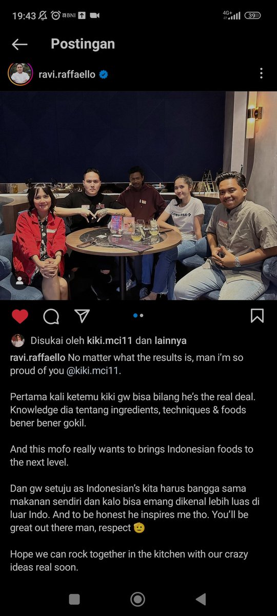 sukasukkie7chs's tweet photo. Dukungan dari temen-temen mci untuk kiki:

Yogi: "Kiki sangat kreatif, punya insting besar dan magic hand"
Nata: "sabar ya dek, Tuhan tidak tidur, semangat untuk kamu selanjutnya"
Ravi: "Kiki punya knowledge soal ingredients, teknik, dan food yg bener" gokil. He inspires me" https://t.co/ozOrNLpRP4