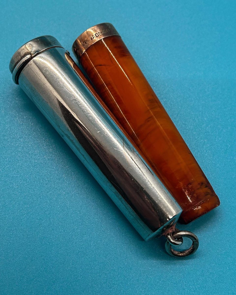 HTNantiques's tweet image. Newly added! #solidsilver #antiquesilver and #9caratgold #cheroot #cigarholder!

Lots of individual #antique and #vintage #gift #giftideas at:

happinessnostalgia.etsy.com

#gifts #giftsforhim #giftsforher #giftinspiration #home #decor #homedecor #MHHSBD #smallbusiness #smallbiz