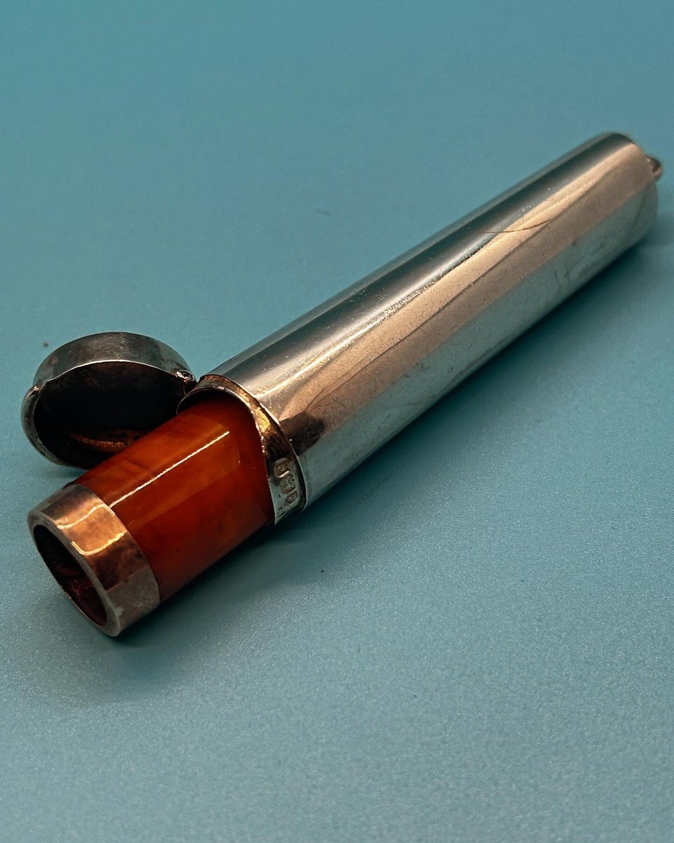 HTNantiques's tweet image. Newly added! #solidsilver #antiquesilver and #9caratgold #cheroot #cigarholder!

Lots of individual #antique and #vintage #gift #giftideas at:

happinessnostalgia.etsy.com

#gifts #giftsforhim #giftsforher #giftinspiration #home #decor #homedecor #MHHSBD #smallbusiness #smallbiz