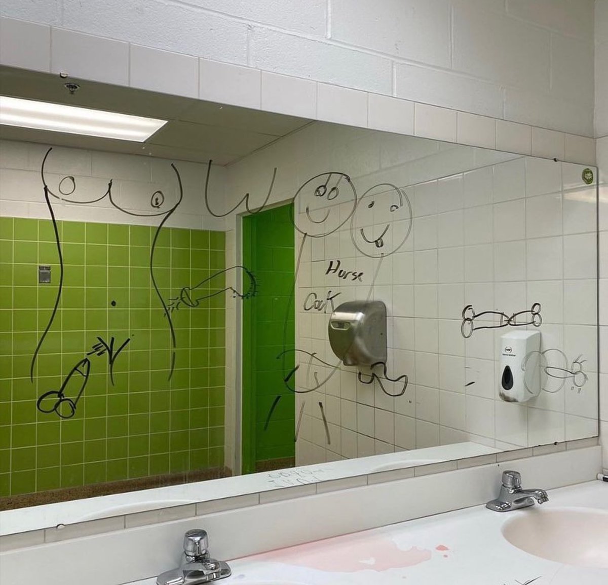 Does a Sharpie easily come off? <a href="/school_memorial/">Memorial High School</a>