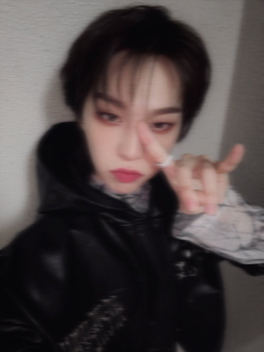 GHOST9OFFICIAL's tweet photo. 흔들흔들 흔들풍손(?)

#SHIN #이신 https://t.co/FnhfNr7oV6