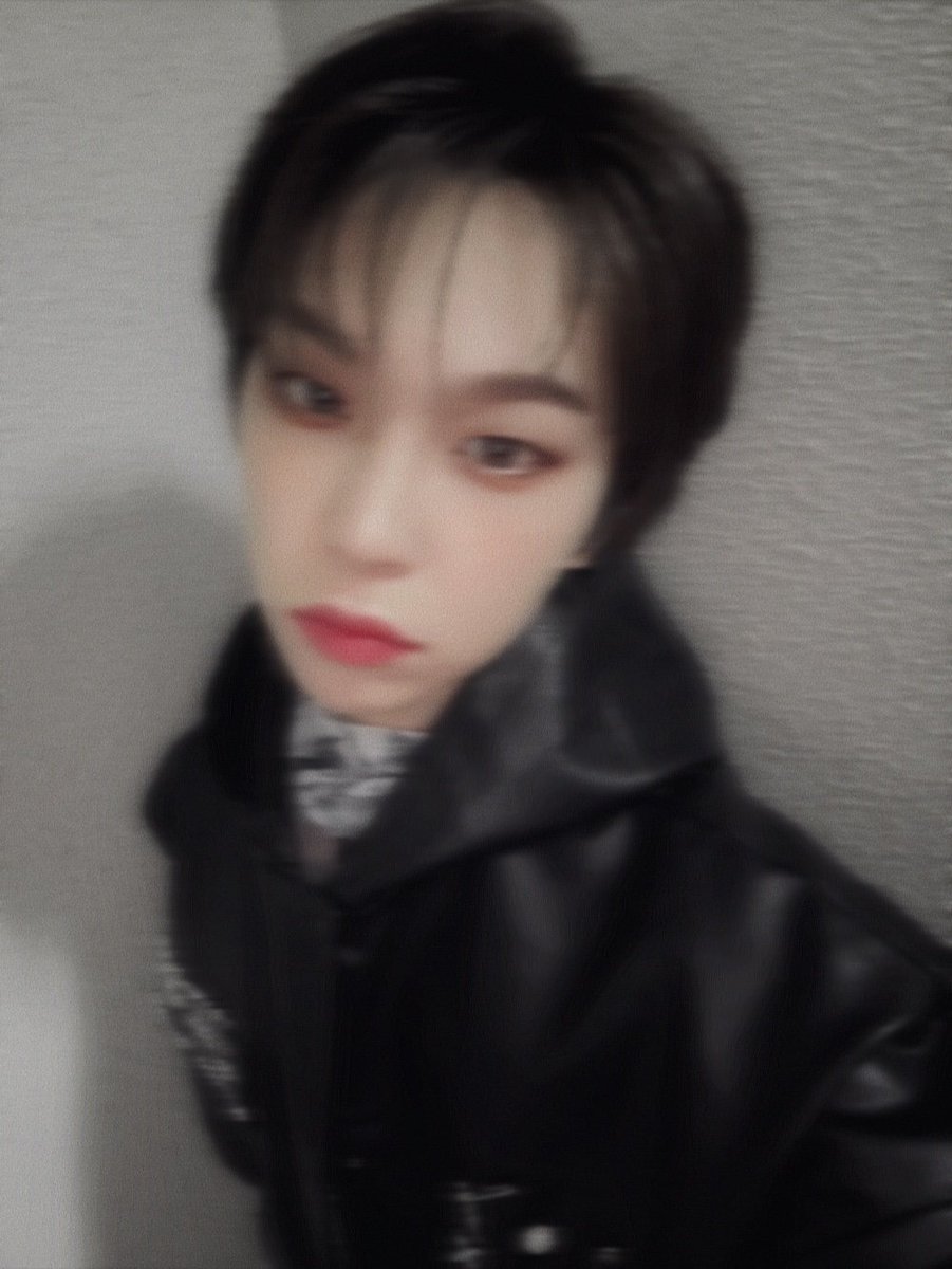 흔들흔들 흔들풍손(?)

#SHIN #이신