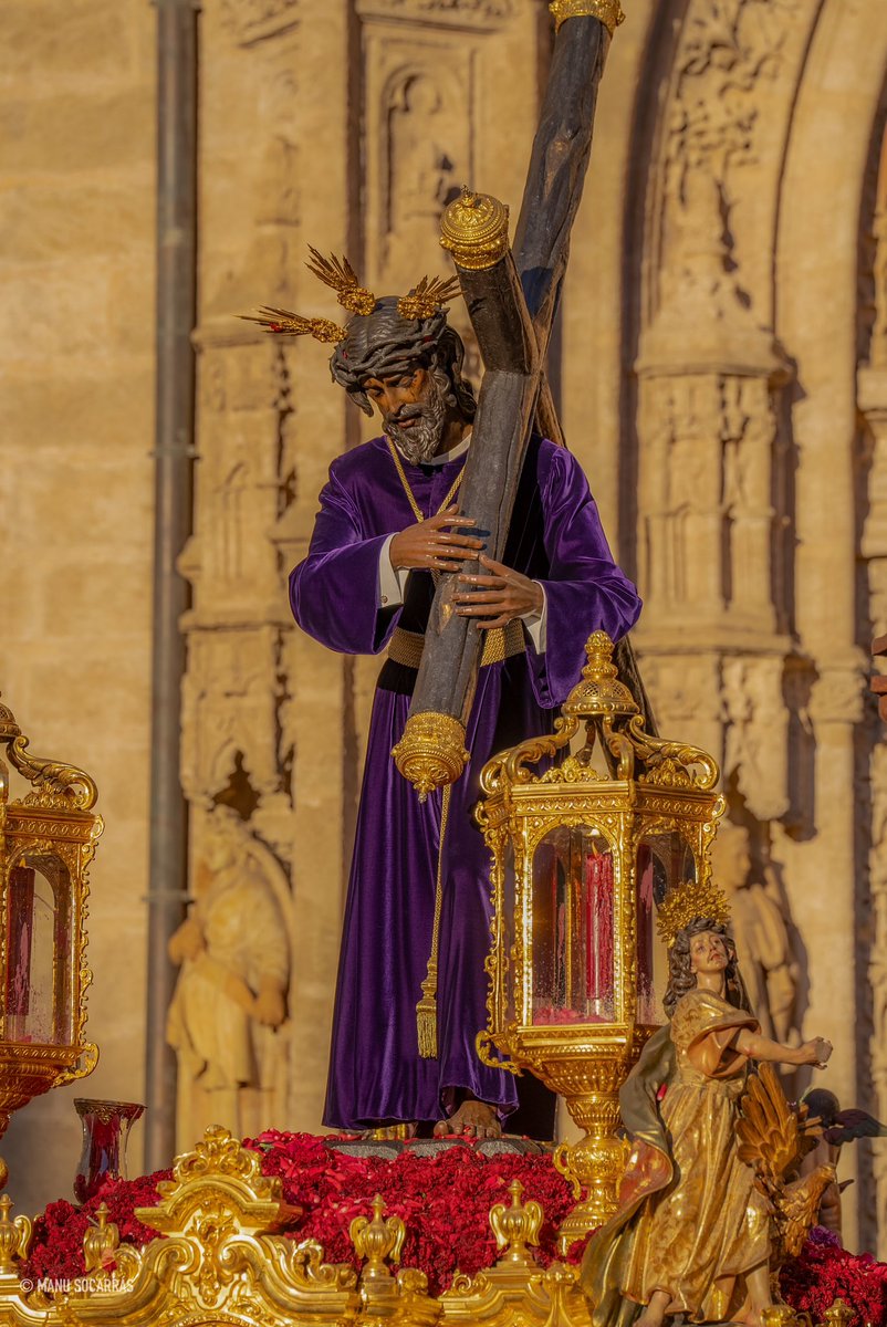 Hdad_LosGitanos's tweet photo. 𝓥𝓘𝓥𝓐 𝓒𝓡𝓘𝓢𝓣𝓞 𝓡𝓔𝓨

#SaludyAnustias. https://t.co/aRJsPtW2G3