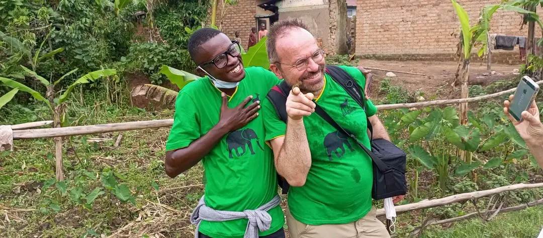 AkiikihAppollo's tweet photo. Good evening from Banyabutumbi cultural Heritage Organization in Rwenshama Uganda. https://t.co/bhT5dBti9Z