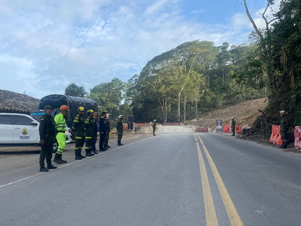 OGRDSantander's tweet photo. En coordinación con @DefensaCivilCo, @GrupoPONALSAR, y @Ejercito_Div2, hemos puesto en marcha el PMU desde #LaRenta y @CenferSA para brindar acompañamiento y prevención en cada trayecto del Gran Fondo @NairoQuinCo Santander 2023, con la participación de más de 4.200 ciclistas. https://t.co/UGEoqZifQi