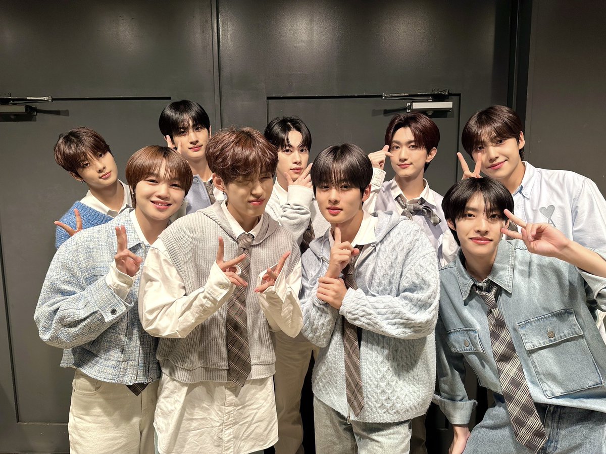 kissent2010's tweet image. 【 #YOUNITE 】

今回もたくさんのYOUNIZに会えて幸せでした✨
いつも楽しい時間をありがとうございます！
次に会えるまで待っていてくださいね☺️

@YOUNITE_offcl 
#유나이트 #브랜뉴뮤직 #BRANDNEWMUSIC