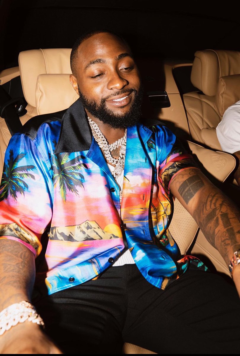 BlessingGives's tweet image. Repost for Davido 🔃            Like for Wizkid ❤️