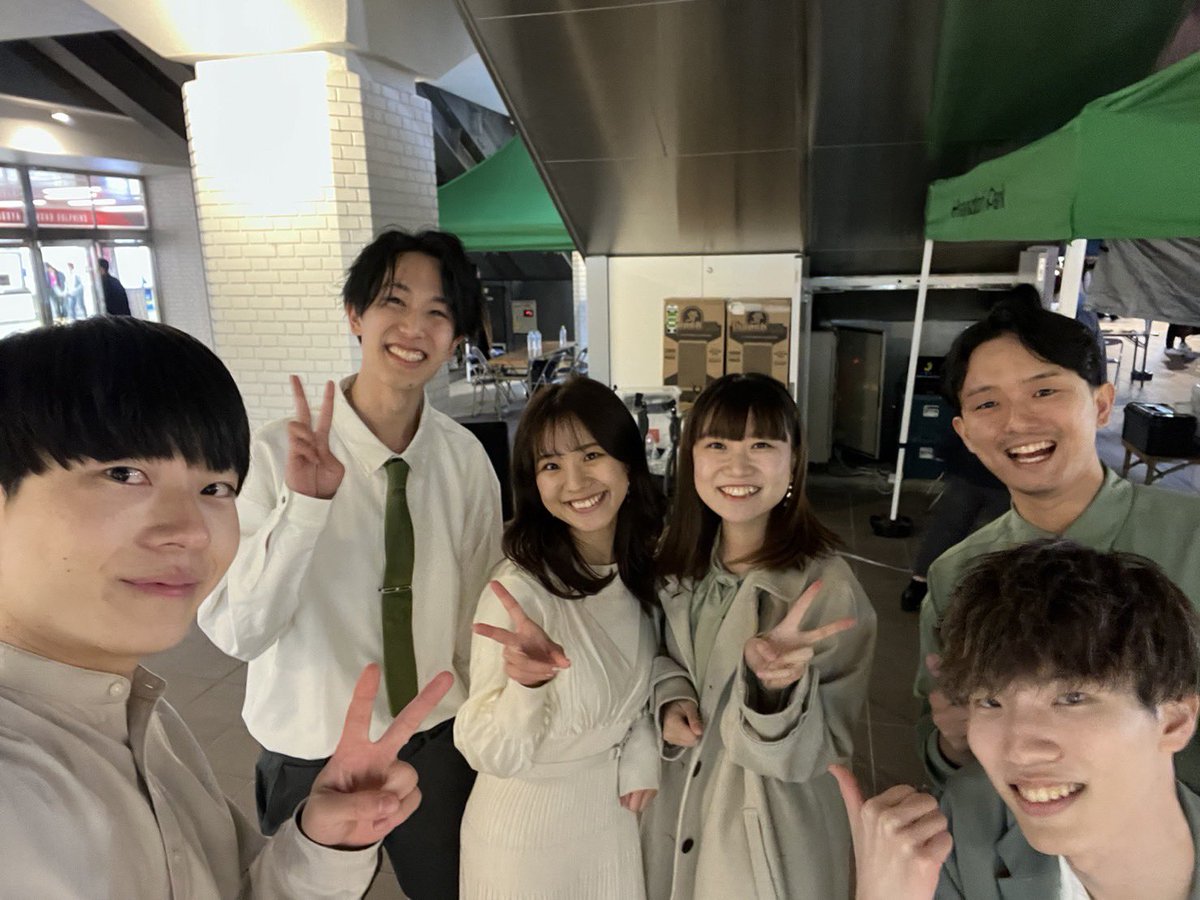 itsuitsu_jpact's tweet photo. ナゴペラ1日目！(きのう)
とても寒い中聴いてくださった皆様ありがとうございました🥺
MCでもお話しましたが、JP-act Winter Live2023及びいついつ×織音共催解散ライブにも足を運んで頂けましたらとても嬉しいです😊
残りの活動も少なくなってきましたが、引き続き応援の程よろしくお願いします！ https://t.co/rPX9H7w50Y