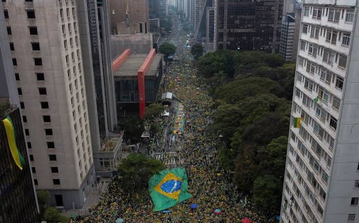 RTdoBrasil's tweet image. É HOJE!

A Avenida Paulista vai tremer! 

Milhões de Brasileiros de bem, manifestando-se PACIFICAMENTE contra os excessos do Judiciário e em homenagem ao patriota Clezão que morreu na papuda vitima de uma INJUSTIÇA SEM TAMANHO!

#Dia26VaiSerGigante 
#ImpeachmentDeAlexandre