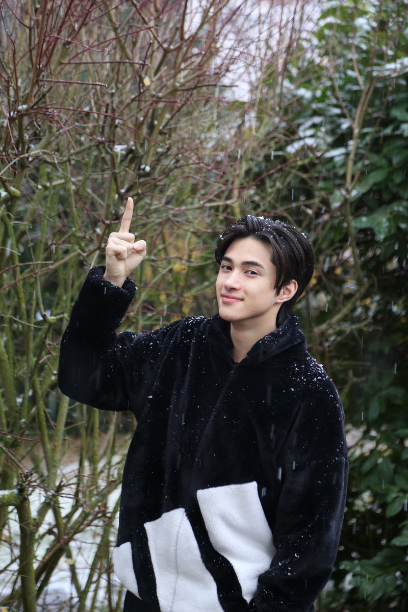 alvin_hayosch's tweet image. 첫눈이다!!!
#firstsnow #첫눈 #Winter #Alex #tlex #겨울