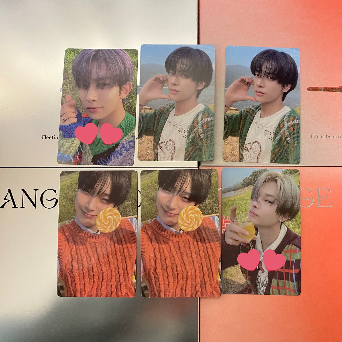 t_09re's tweet photo. @non11_30 はじめましてリプ失礼致します🙇🏼‍♀️
weverse盤のヒスンくんとニキくんを所持しているのですが同種ソンフンと2:2で交換可能でしょうか？ご検討よろしくお願い致します🙇🏼‍♀️ https://t.co/aXKYK2ALQk