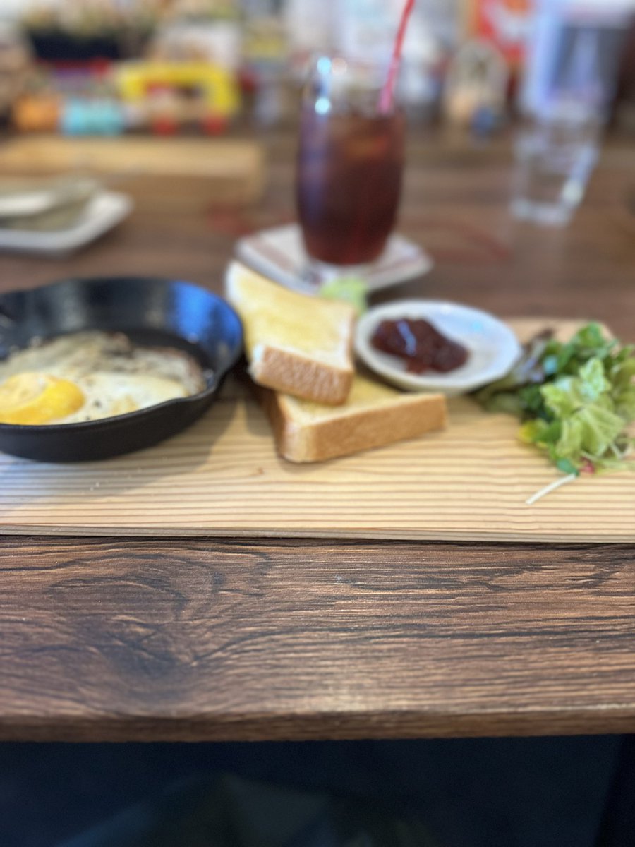 noriko0705NA's tweet image. ただいまです🏠

3連休終わった😢

今日も川西へ🚃

朝は大好きなお店でみんなでモーニング🍞

帰りにお友達と喋りたくて🍔

今日も楽しかった～みんなに感謝🙏
ありがとう😊

#MIXCAFE