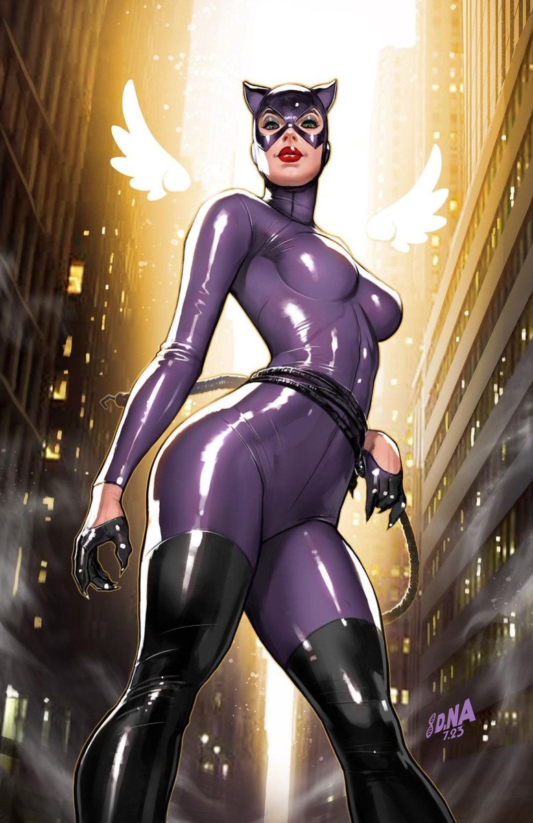 BestDcWomen's tweet photo. Catwoman by @DavidNakayama https://t.co/Mm6cI6mBAJ
