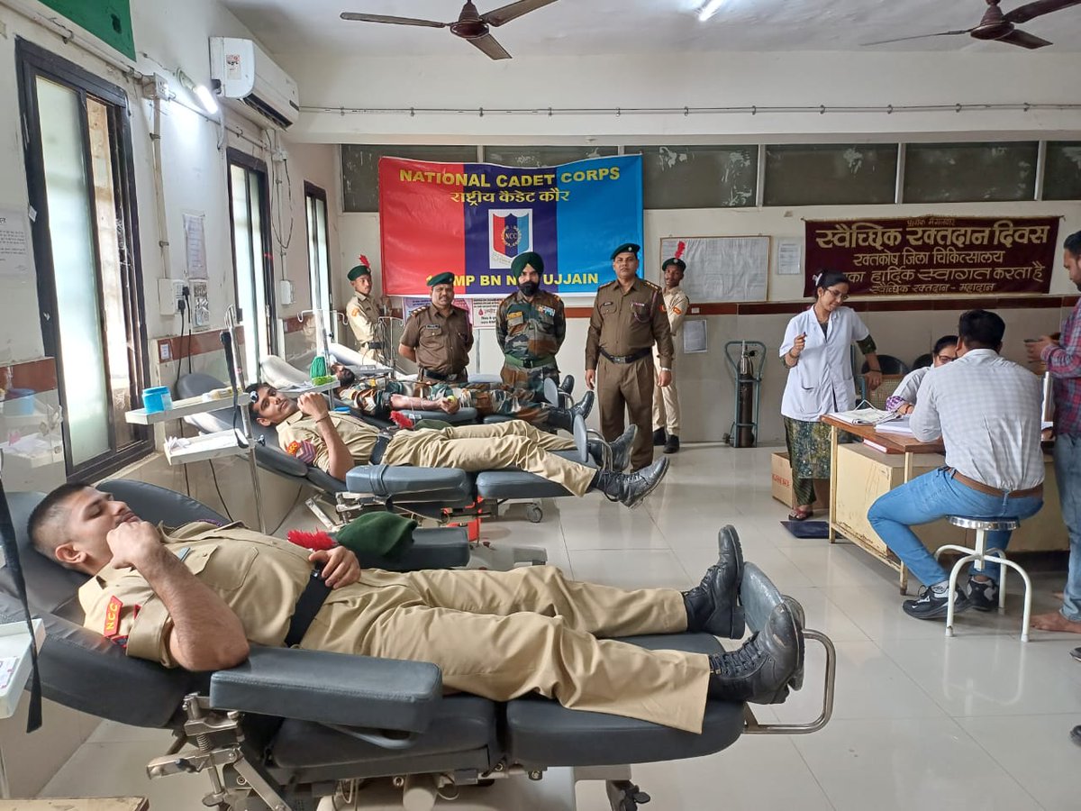 UjjainWarriors's tweet photo. @NccDteMPCG 
@NccIndore 
#NCCDay 
NCC DAY CELEBRATION 
Blood Donation by Cdts and PI staff  of 10 MP Bn NCC Ujjain. https://t.co/RWXlVPI3Bd