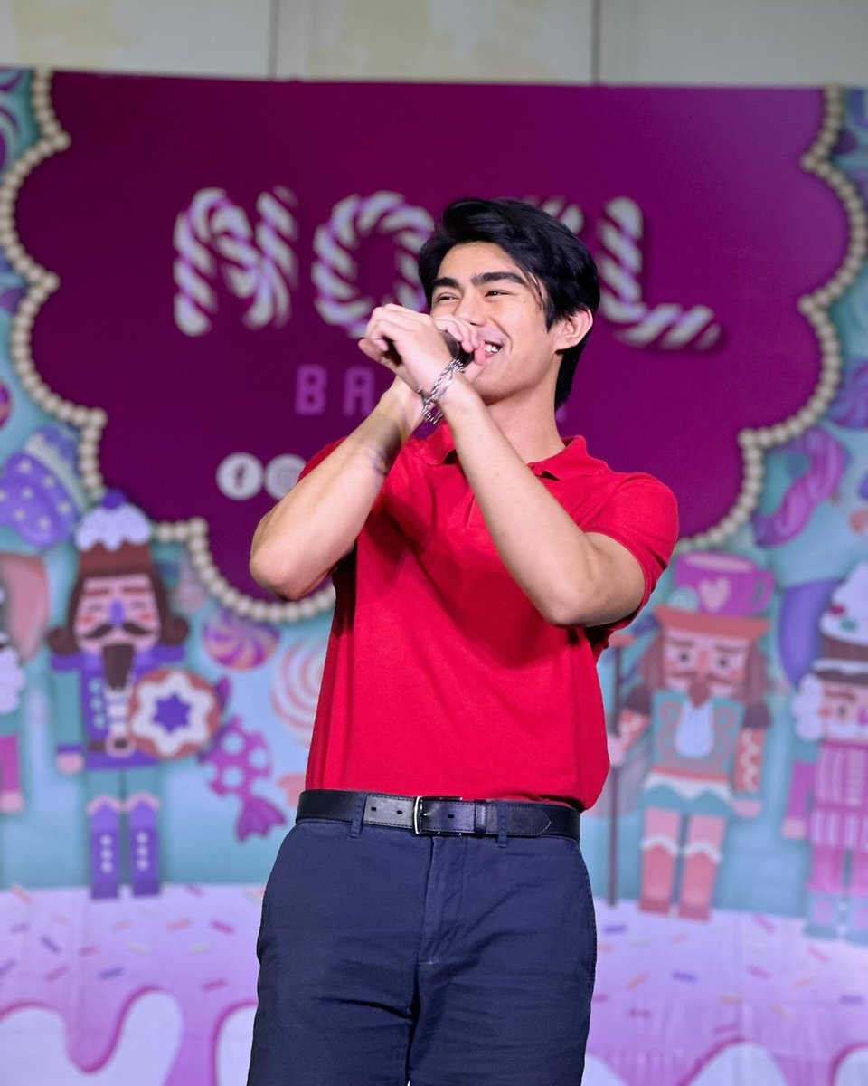 [11252023]
What’s the perfect way to get into the holiday mood?🎄By watching Radson Flores performance during yesterday’s #NoelBazaar2023 at the World Trade Center in Pasay City

#NoelBazaar
#RadsonFlores @radsonflores

📸 Sparkle GMA Artist Center l Twitter