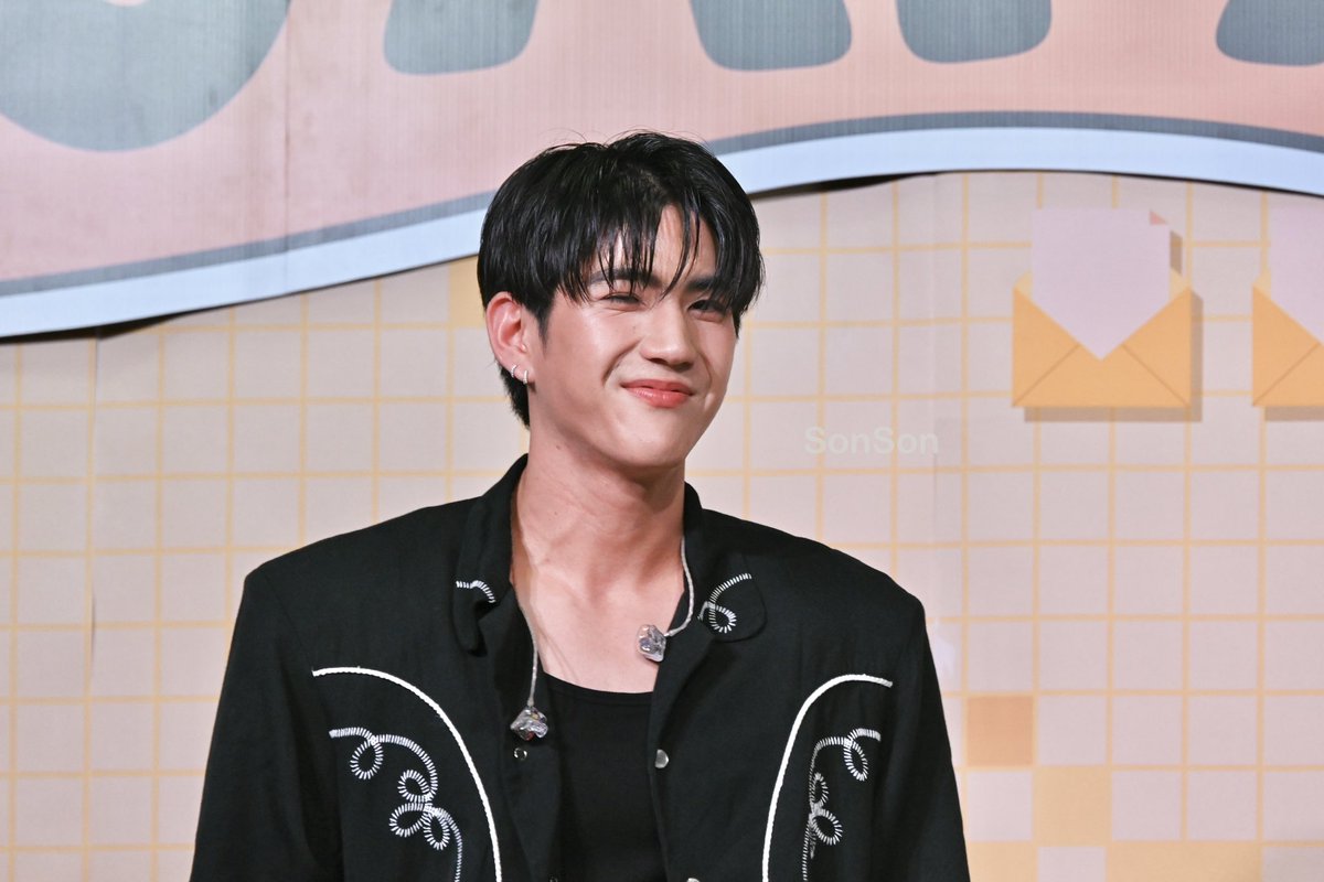 ExMxS1252's tweet photo. しーくん🩵①
ニコニコかわいいね☺️💓
#FANEVENTXJSDAY2
#FanEventInTokyoxJDJS
#sea_tawinan
#JimmySea #จิมมี่ซี https://t.co/9dS324o18K
