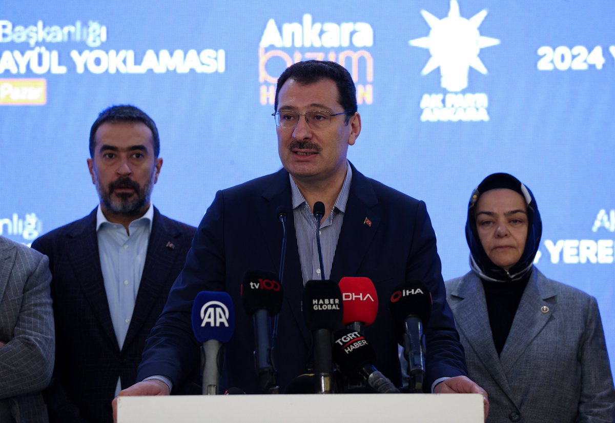 GMsecimisleri's tweet photo. "Biz teşkilat temayül yoklaması yaparken CHP ise temayül mü, ön seçim mi, yoksa başka bir anket formu mu yapayım diye düşünüyor."

@aliihsanyavuz54 

Haberin tamamı için⤵️
https://t.co/623Ri8RIB7 https://t.co/ZKwf15k4q2