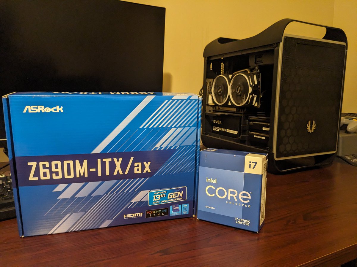 HeyCamCam's tweet photo. Looking forward to running @rpcs3 with my i7-13700k https://t.co/qWx1EmDVq6