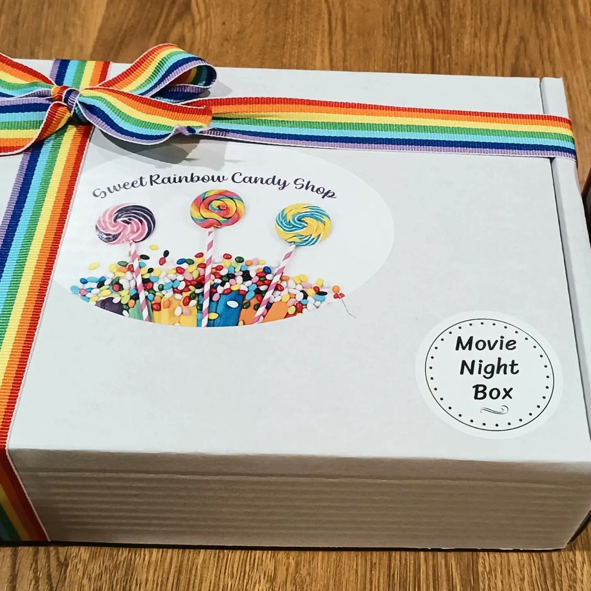 🎥🍿🎬 Check out our new look Movie Night Boxes! Perfect for those cold nights in or Christmas gift!! Each comes with x2 bags of Gourmet Popcorn, 2 bags of Pick 'n' Mix, M&Ms, a Galaxy and 2 drinks. £10 including delivery. Message us to order! #bristol #bradleystoke #MovieNight