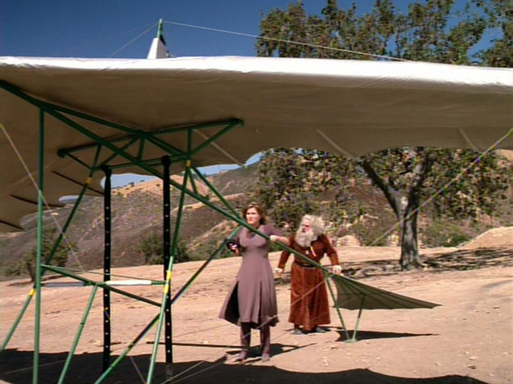 GaryGorn's tweet photo. On November 26, 1997 #VOY: "#ConcerningFlight" airs. for the first time🚀

When pirates steal the ship's main computer and other critical  equipment, #CaptainJaneway tries to track down the missing equipment  with the help of the holographic #LeonardoDaVinci.

#StarTrek #Trekkie https://t.co/cYnvLjDWei
