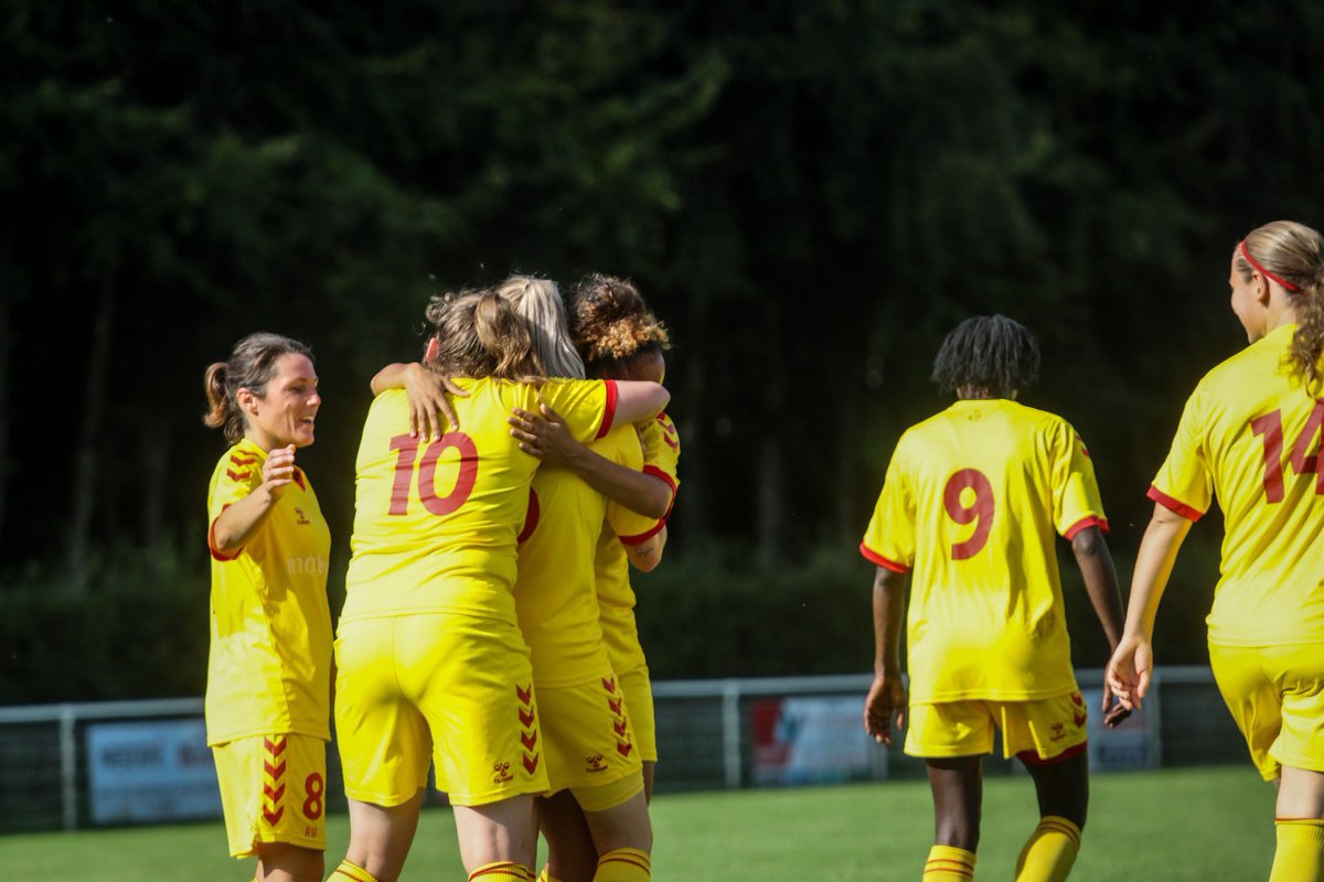 ✅ Victoire 14 à 1 contre l’US Guérinière pour nos Séniors ! 

⚽️⚽️⚽️ Maëlle Leroy
⚽️⚽️⚽️ Shirley Pigache
⚽️⚽️⚽️ Estelle Ropers
⚽️⚽️ Kelia Leduey
⚽️⚽️ Fanny Gosseye
⚽️ Gaelle His