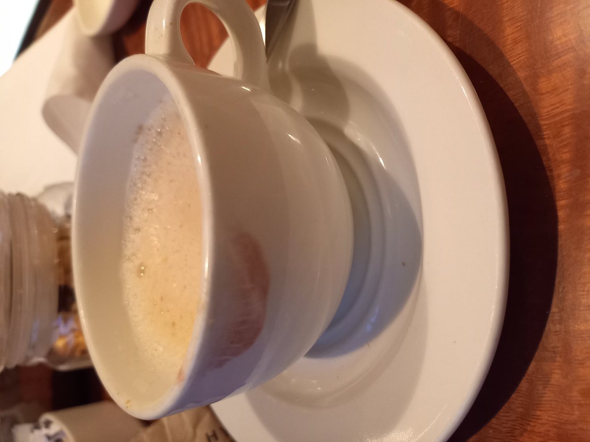vforvidi's tweet photo. leaving lipstick stains on coffee cups is part of the girlhood experience btw https://t.co/2Cq3nJMiQW