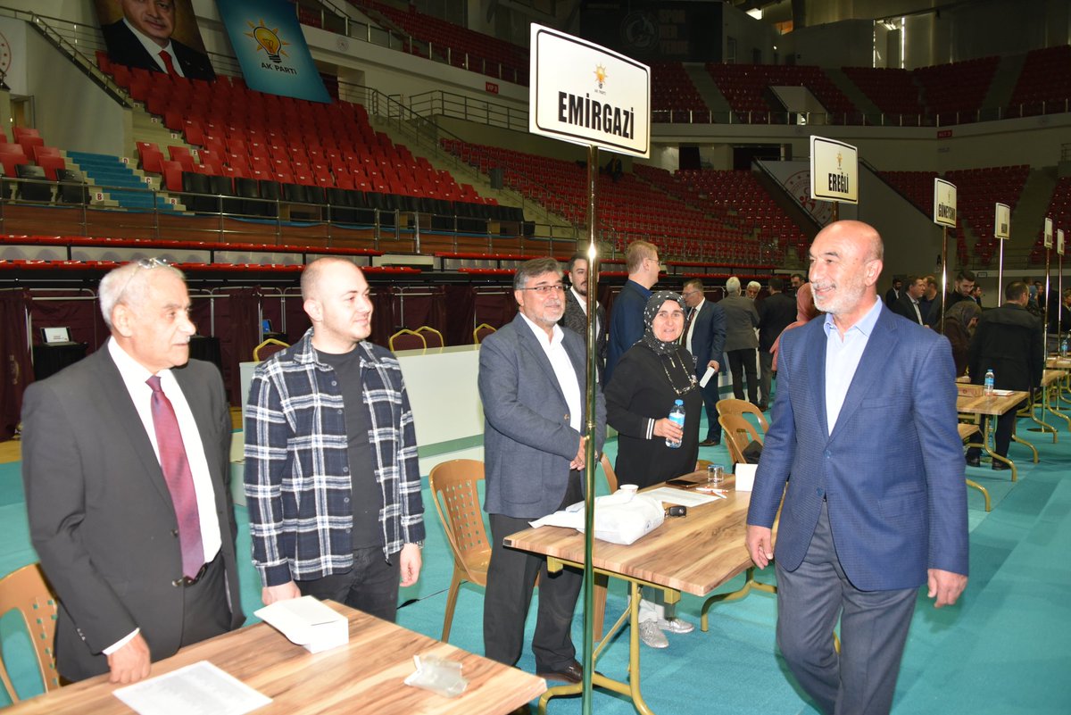 HasanAngiHA's tweet photo. 📍Konya-Karatay Spor ve Kongre Merkezi

31 Mart 2024'te yapılacak olan yerel seçimler öncesi temayül yoklamamızı elektronik ortamda teşkilat mensuplarımızın yoğun katılımıyla gerçekleştirdik.

Temayül sonuçlarının şehrimiz ve ülkemiz adına hayırlara vesile olmasını diliyorum. https://t.co/IiGnEaRFMk