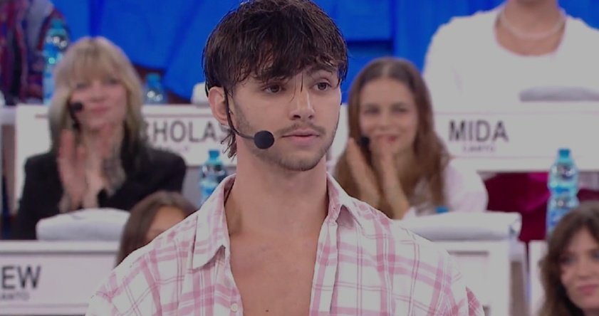 Chi è uscito:                        Chi doveva
                                                  uscire:
#Amici23