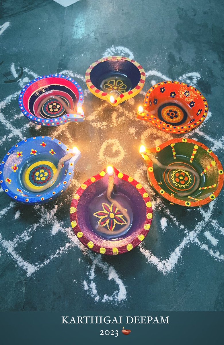 KARTHIGAI DEEPAM 2023 🪔✨

P.S - I painted all of them from scratch🥰

#KarthigaiDeepam2023 #KarthigaiDeepam