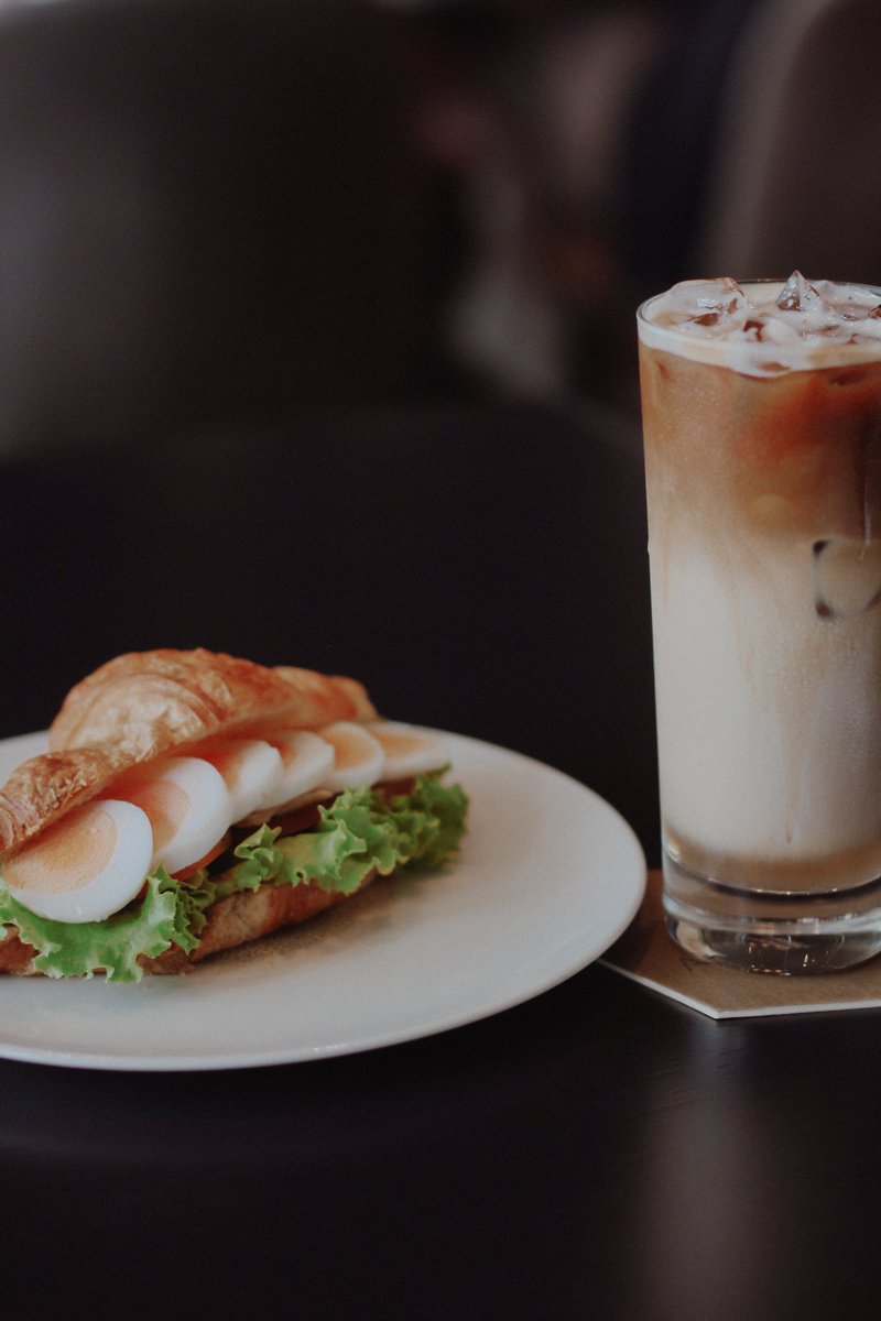 stylefrontier's tweet photo. One of the nicest coffee shop in Phnom Penh, The Alchemist. Located at the sleek contemporary Hotel KVL #travel #phnompenh #coffeeshop https://t.co/gnwAXOMhdM