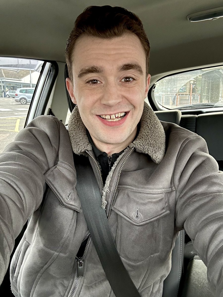And jus’like that, I’m off to Pantoland. 

All Fun and Dames.

See you on the other side, m’darlings! 💜 X