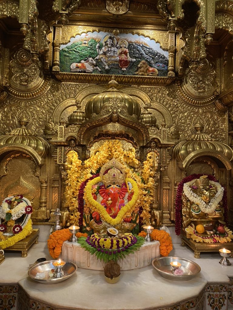 🙏 गणपती  बाप्पा मोरया 🌺मंगलमूर्ती मोरया 🙏२६/११/२०२३ 
🙏Ganapati Bappa Moraya 🌺 Mangalmurti Moraya  🙏26/11/2023