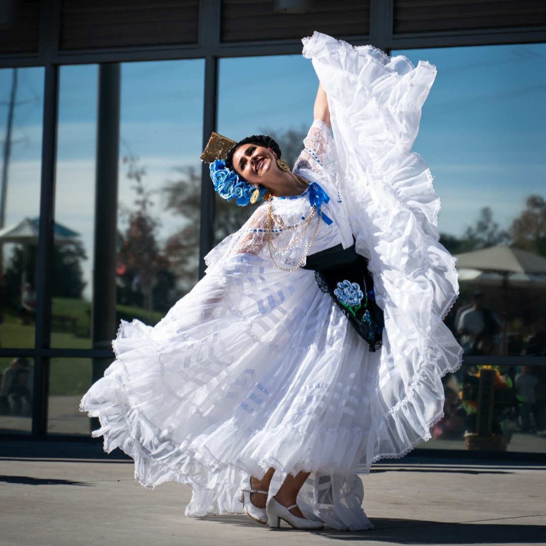 Sunday Directory Spotlight: Our December Events Calendar!

December is approaching, and we are excited about our Events Calendar! Plan your next outing with one of the many Colorado artists with listings, and get warm inside!

presentingdenver.org/calendar/month…

Martha Wirth Photography