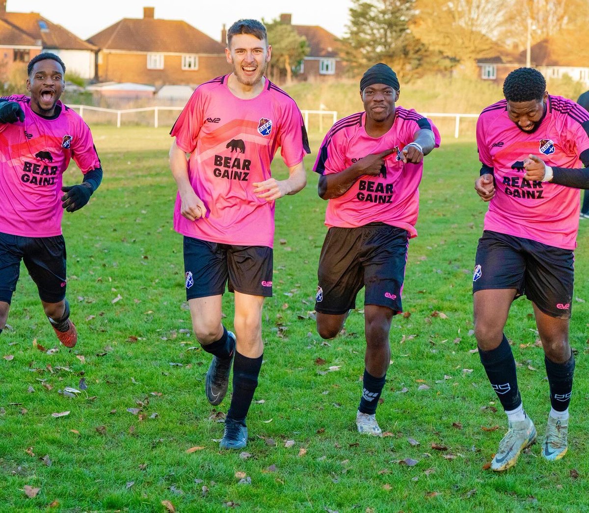 DagenhamUTD_FC's tweet image. After a difficult week with some family health issues, @CainDash49135 came off the bench and made an immediate impact, notching a brace in yesterdays 8-0 win, with the first being a fantastic curling effort into the top corner 🎯 👏🏼 

📸 @shearman_alan 

#UpTheDaggers ⚔️