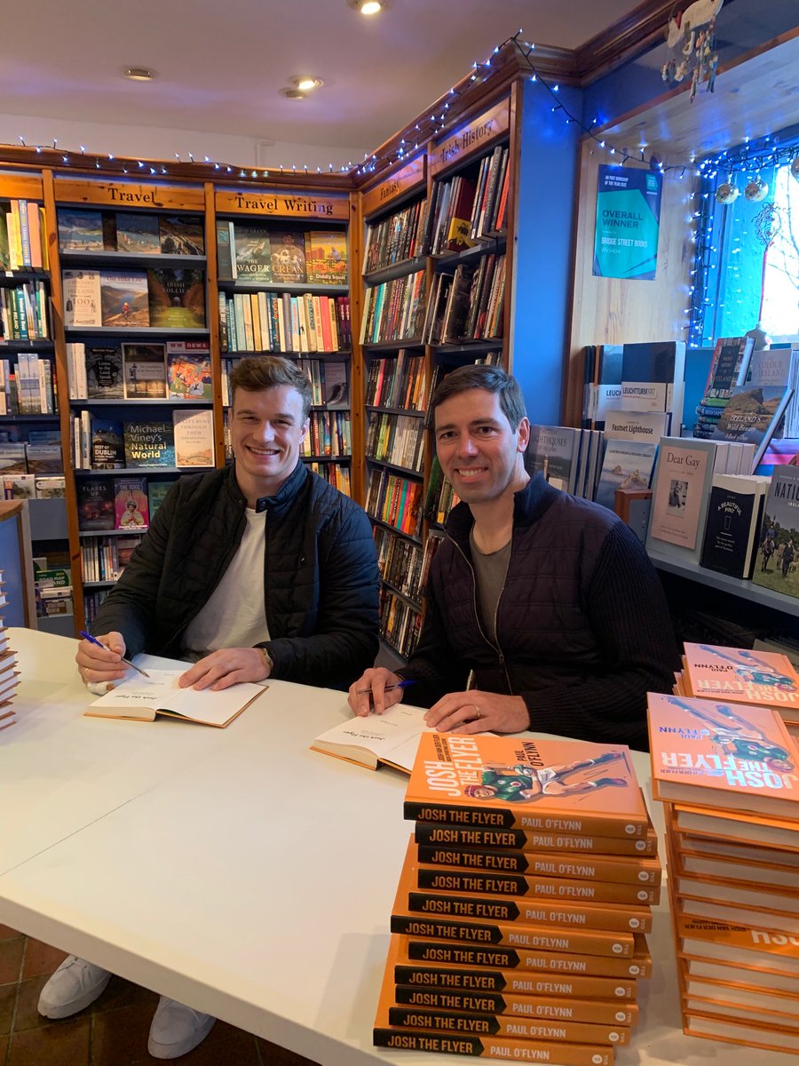 Spent a lovely afternoon at The fabulous Bridge Street Books in Wicklow signing copies of ‘Josh the Flyer’ with @joshvdf Lovely to meet so many young rugby fans 🏉 @Gill_Books @KidsBooksIrel @leinsterrugby